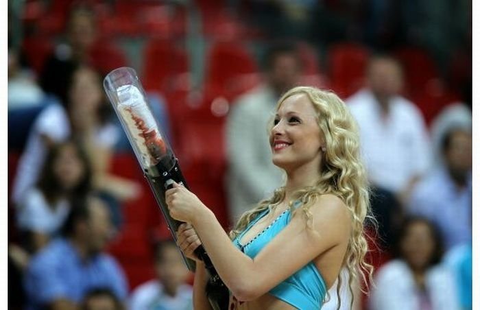 Cheerleader girls at the FIBA World Championships 2010