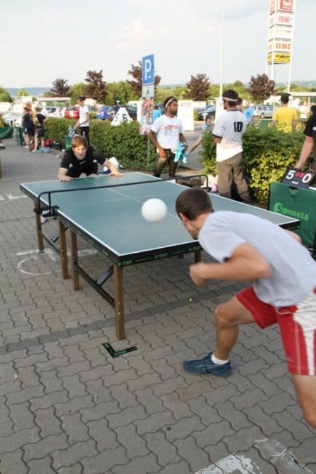 Headis, header table tennis