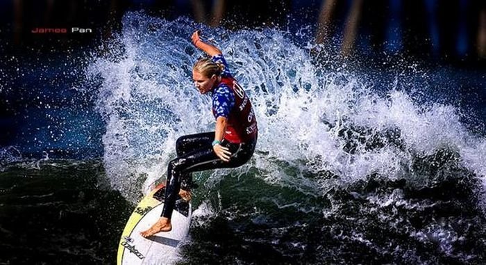 surfing photography