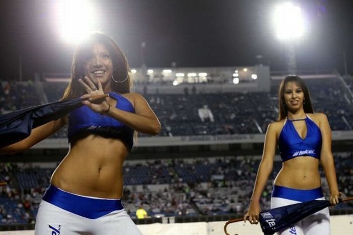 Las Porristas, cheerleader girls from South and Latin America