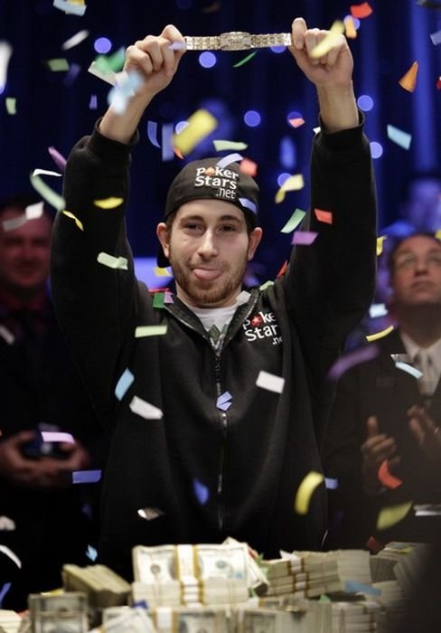 Jonathan Duhamel, poker professional won 9 million dollars