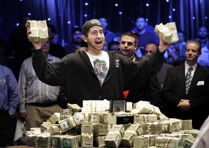 Jonathan Duhamel, poker professional won 9 million dollars