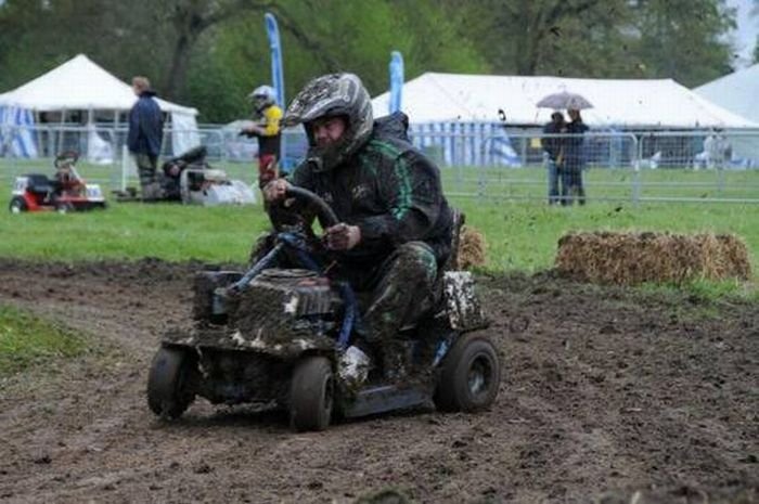 lawn mower racing