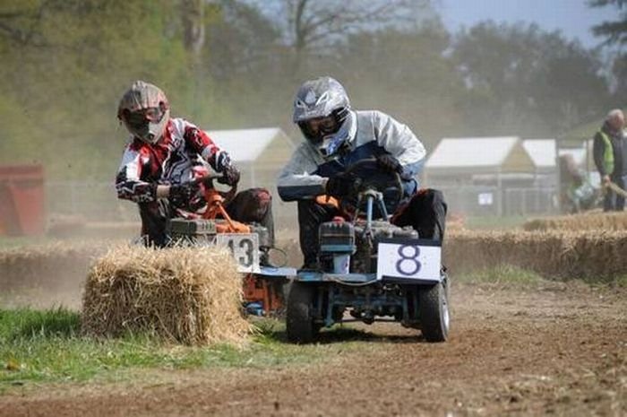 lawn mower racing