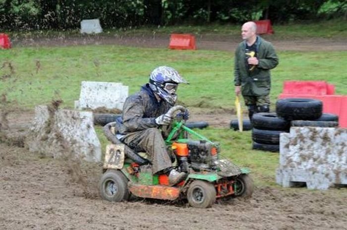 lawn mower racing