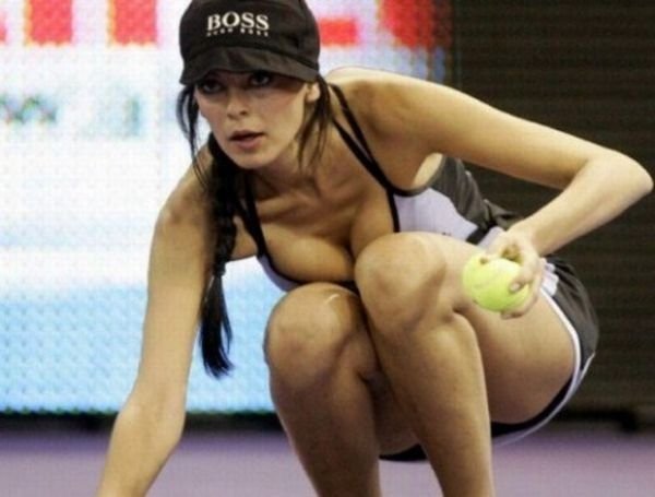 girl from the tennis court