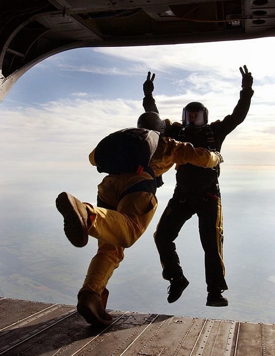 Skydive couple