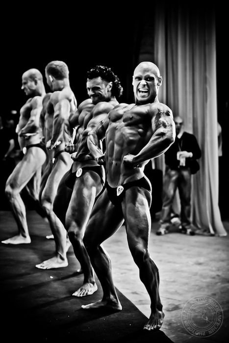 bodybuilding pose