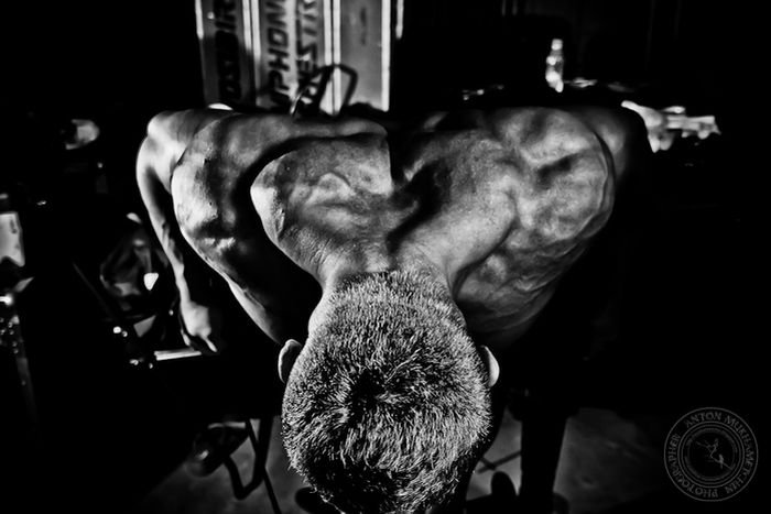 bodybuilding pose