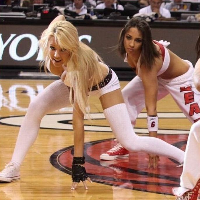 NBA cheerleader girls