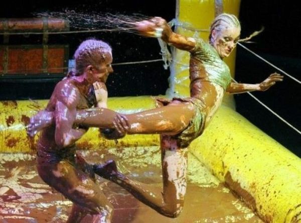 bikini girls mud wrestling