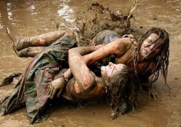 bikini girls mud wrestling