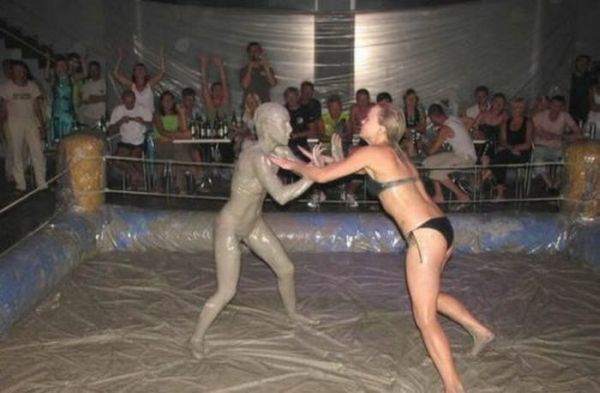 bikini girls mud wrestling