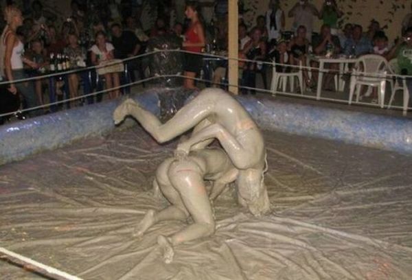 bikini girls mud wrestling