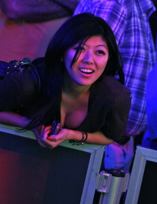 2011 World Series of Poker girls