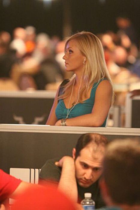 2011 World Series of Poker girls