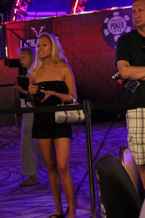 2011 World Series of Poker girls