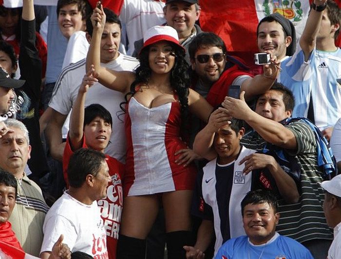 Girl fans of Copa América