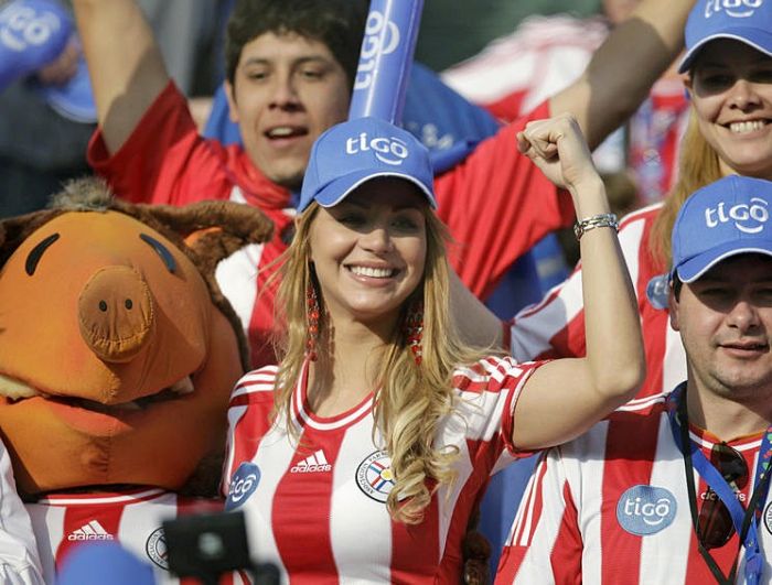 Girl fans of Copa América