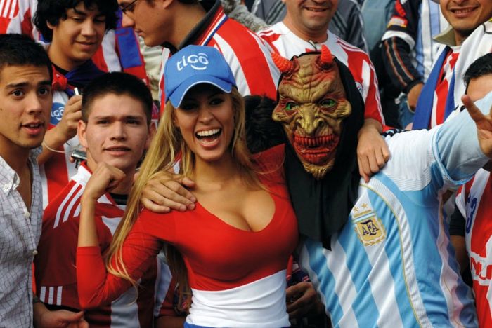 Girl fans of Copa América