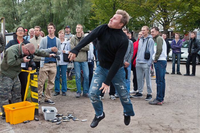 Mobile phone throwing, Finland