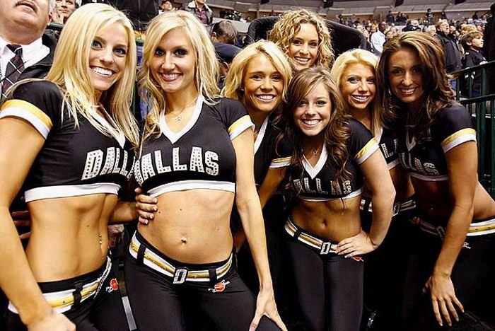 NHL support girls