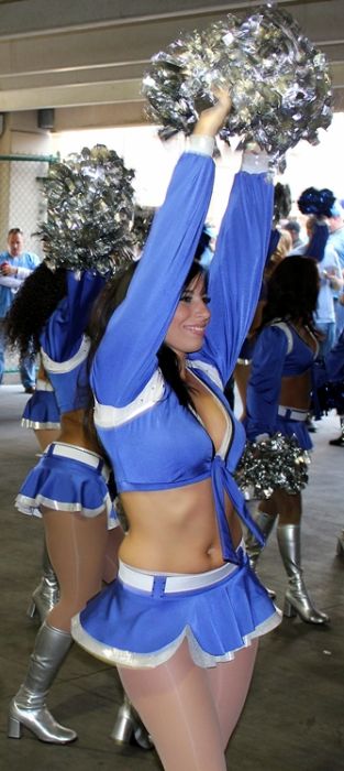 Detroit Lions NFL cheerleader girls