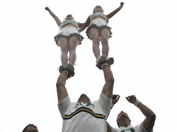 Oregon Ducks cheerleader girls