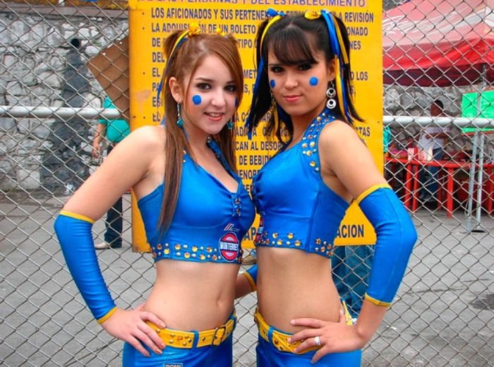 mexican cheerleader girls