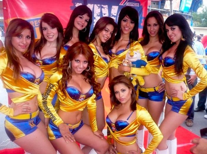 mexican cheerleader girls