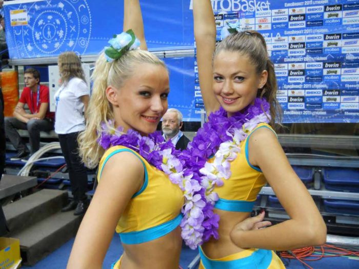 Red Foxes cheerleader girls team, Ukraine