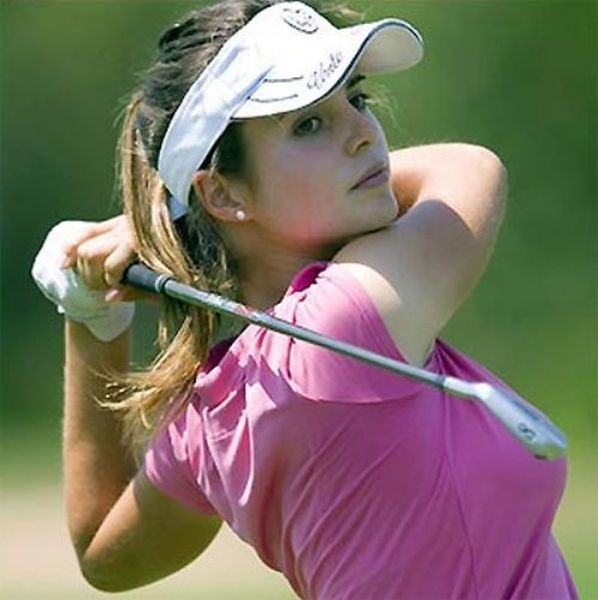 girl playing golf