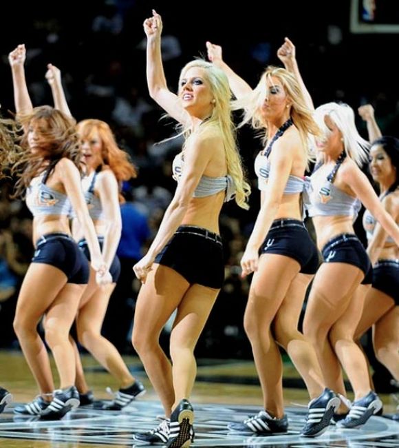 San Antonio Spurs NBA cheerleader girls