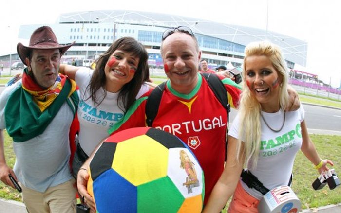 uefa euro 2012 football fan girls