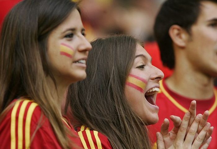 uefa euro 2012 football fan girls