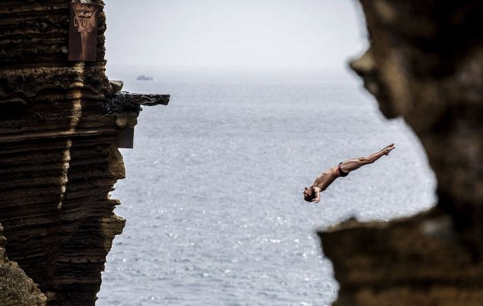 Cliff diving, Portuguese islands of the Azores, Atlantic Ocean