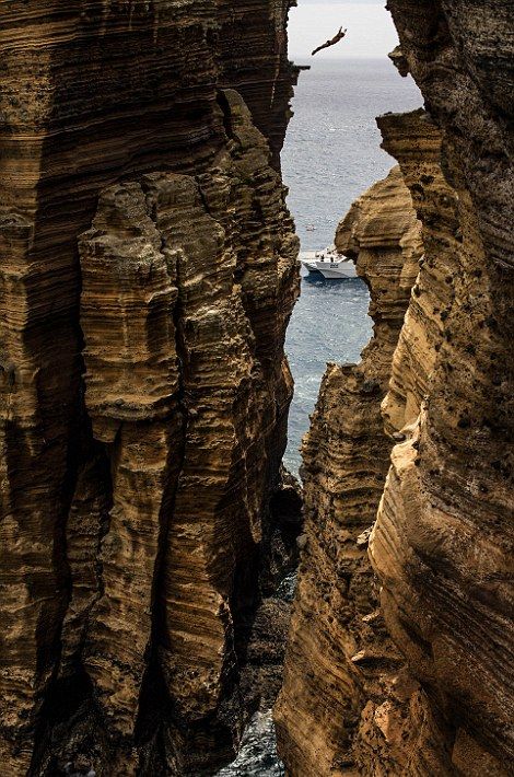 Cliff diving, Portuguese islands of the Azores, Atlantic Ocean