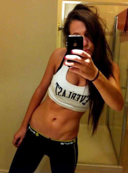 strong fitness bodybuilding girl