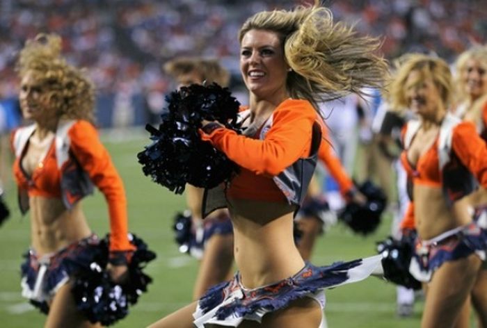 Denver Broncos NFL cheerleader girls