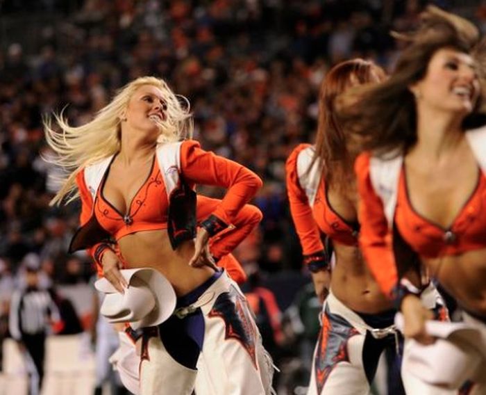 Denver Broncos NFL cheerleader girls