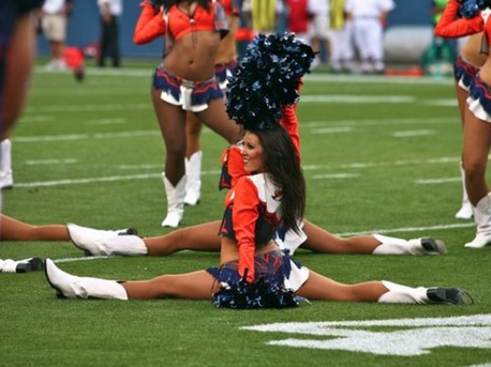 Denver Broncos NFL cheerleader girls