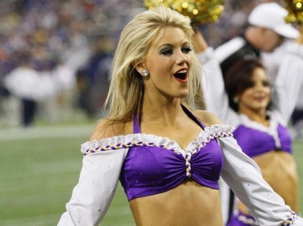 Minnesota Vikings NFL cheerleader girls