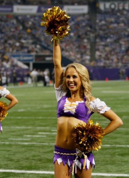 Minnesota Vikings NFL cheerleader girls