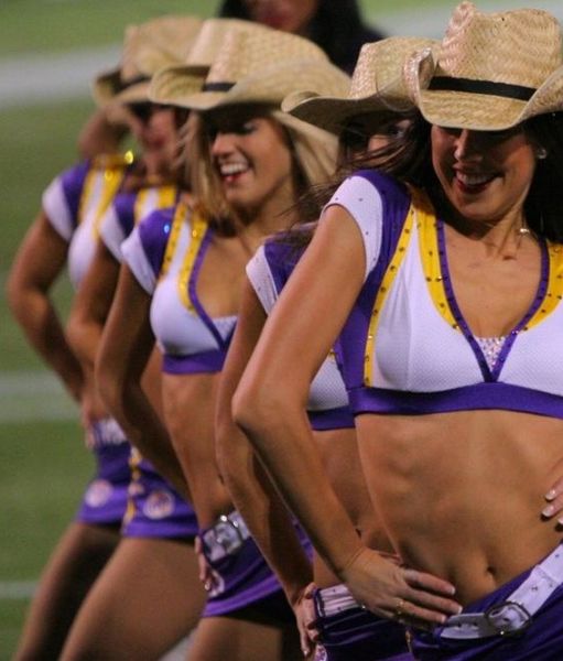 Minnesota Vikings NFL cheerleader girls