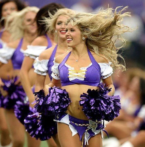 Minnesota Vikings NFL cheerleader girls