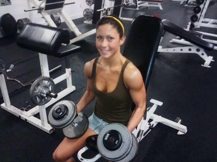 strong fitness bodybuilding girl