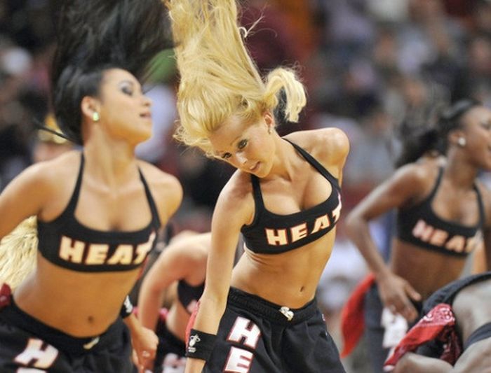 Miami Heat NBA cheerleader girls