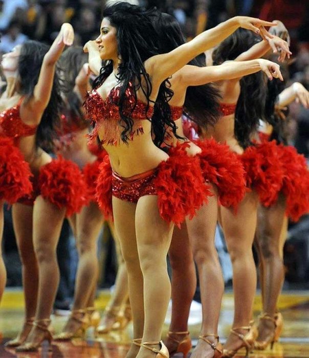 Miami Heat NBA cheerleader girls