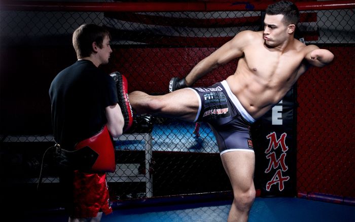 Nick Newell, one-armed fighter