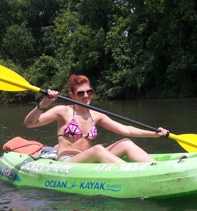 girl with a kayak